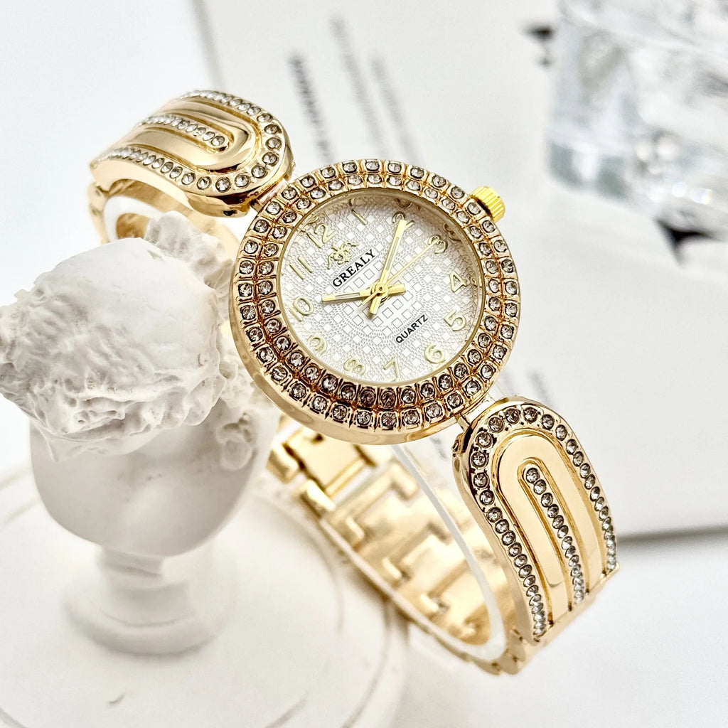 Pretty Girls Wear Prime Watches✨️